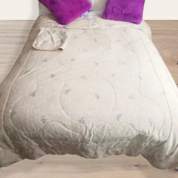 The Bay Twin Bed Comforter Reversible - Picture 7 of 9